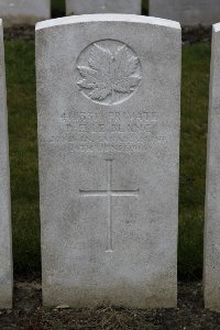 Lijssenthoek Military Cemetery - Le Blanc, P E